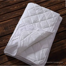 Protège-matelas de tissu de coton de taille de lit avec le film imperméable